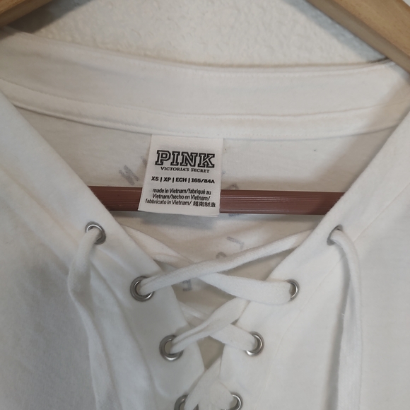 PINK Victoria's Secret White Lace-Up Neck Long Sleeve Cropped T-Shirt Size XS - Picture 5 of 10